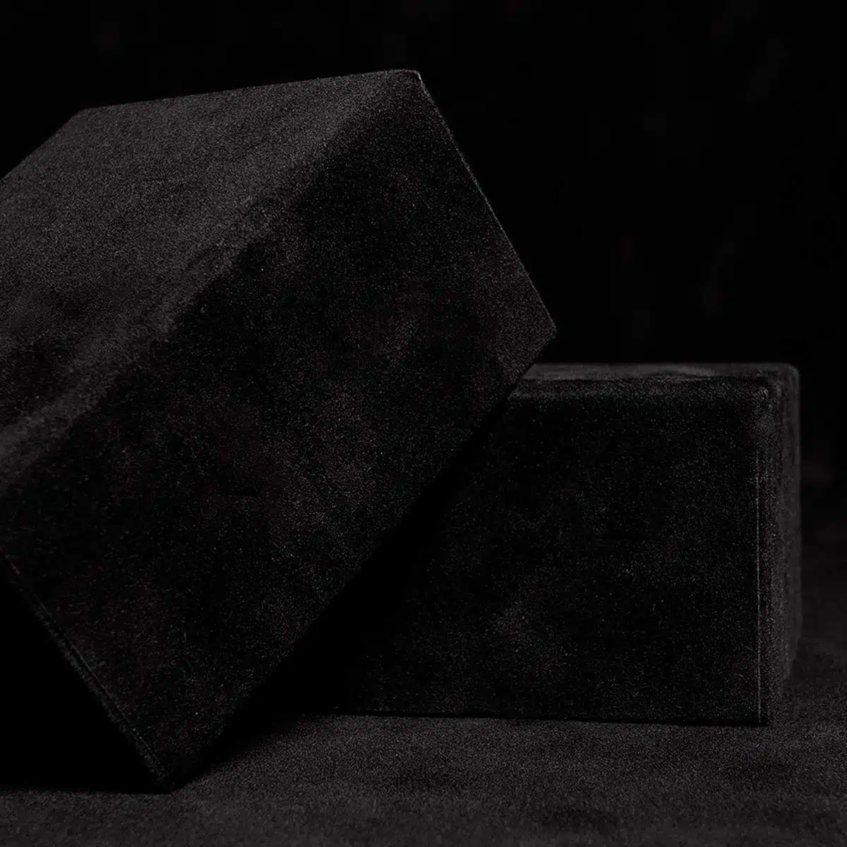 Velvet 7 elemento-de-terciopelo-negro-hotel