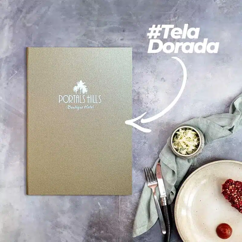 Privado: Portamenús en Tela Bukram Dorada: La Elegancia Metálica para tu Restaurante