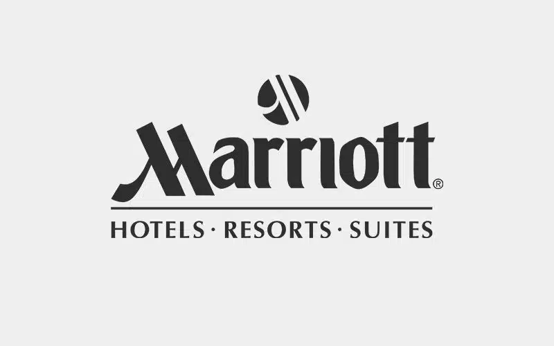 Portamenús de madera ecológica y sostenible 13 marriott-portamenus-de-lujo-para-restaurantes-hoteles